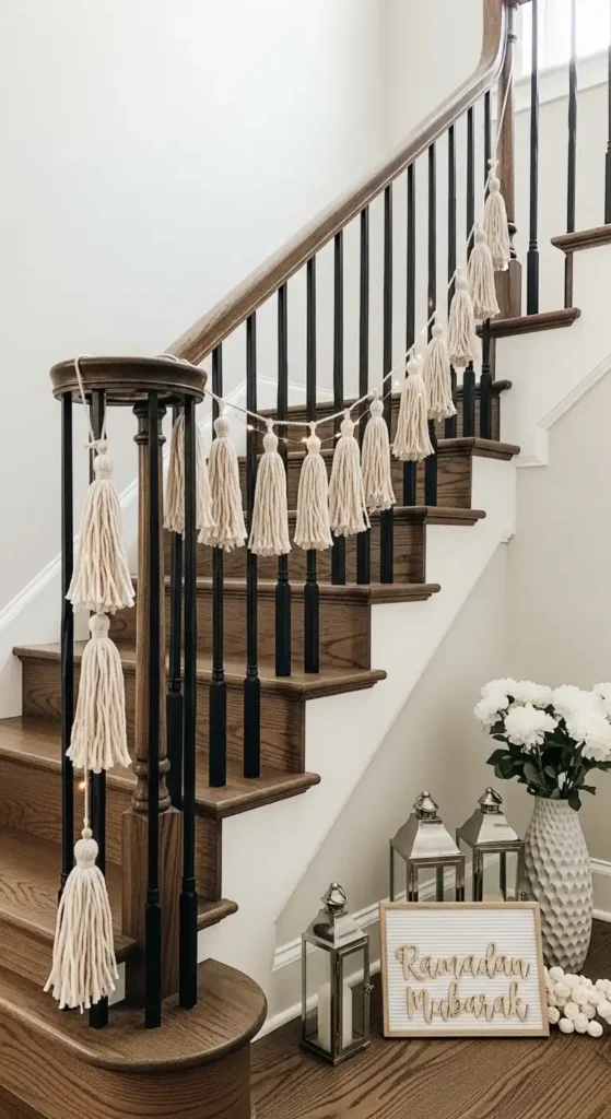 neutral-garland-with-tassels
